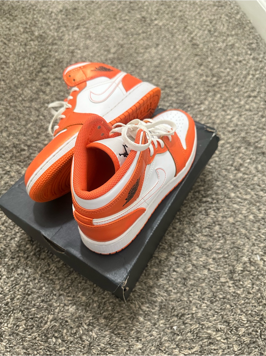 Jordan  Air Jordan 1 Mid Se Electro Orange Jordan Jordan1s
